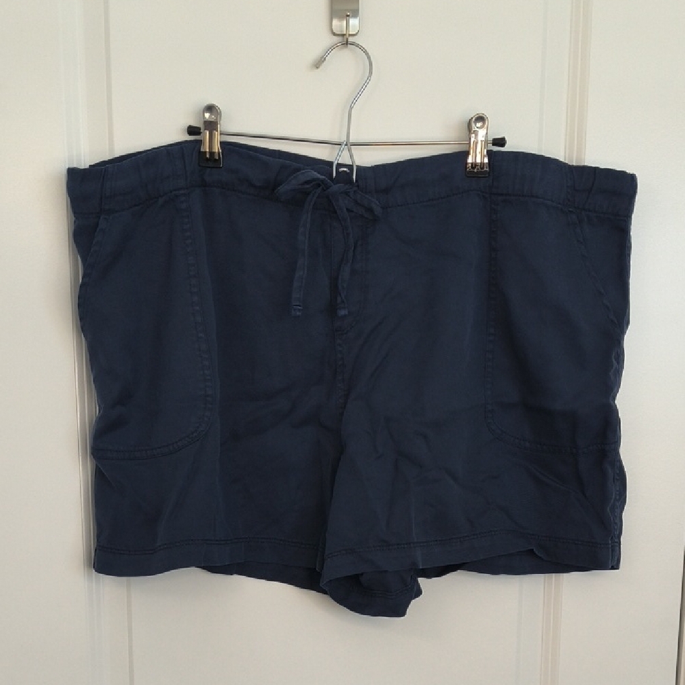 GAP Women's Blue Cargo Shorts